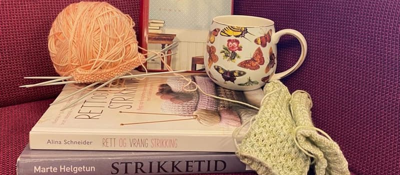 Høytlesning og håndarbeid